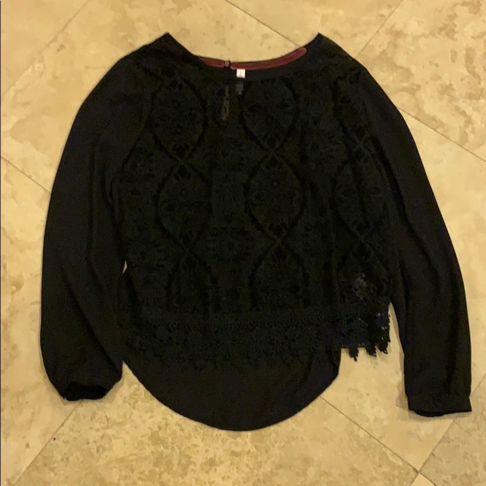 Sold‼️Black blouse